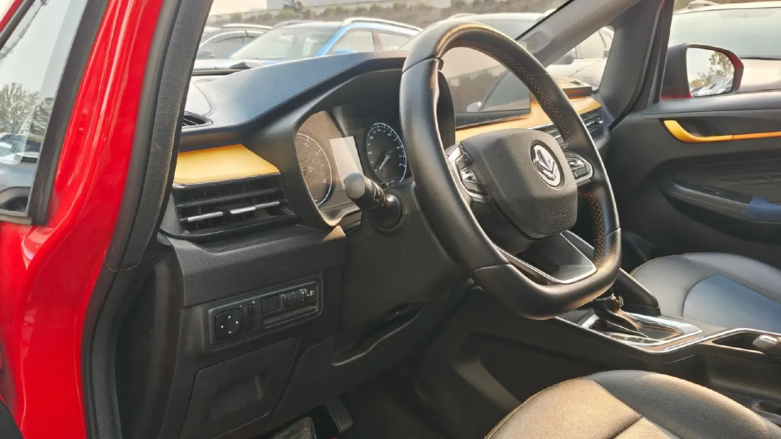 2022 Livan X3 PRO 1.5L 113HP L4 CVT,autocango,china used car exporter,china ev exporter,chinese used car exporter,chinese used ev exporter