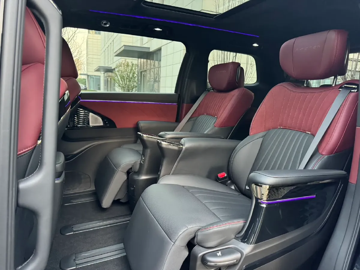 2024 GAC Trumpchi M8 2.0T 252HP L4 8AT,autocango,china used car exporter,china ev exporter,chinese used car exporter,chinese used ev exporter