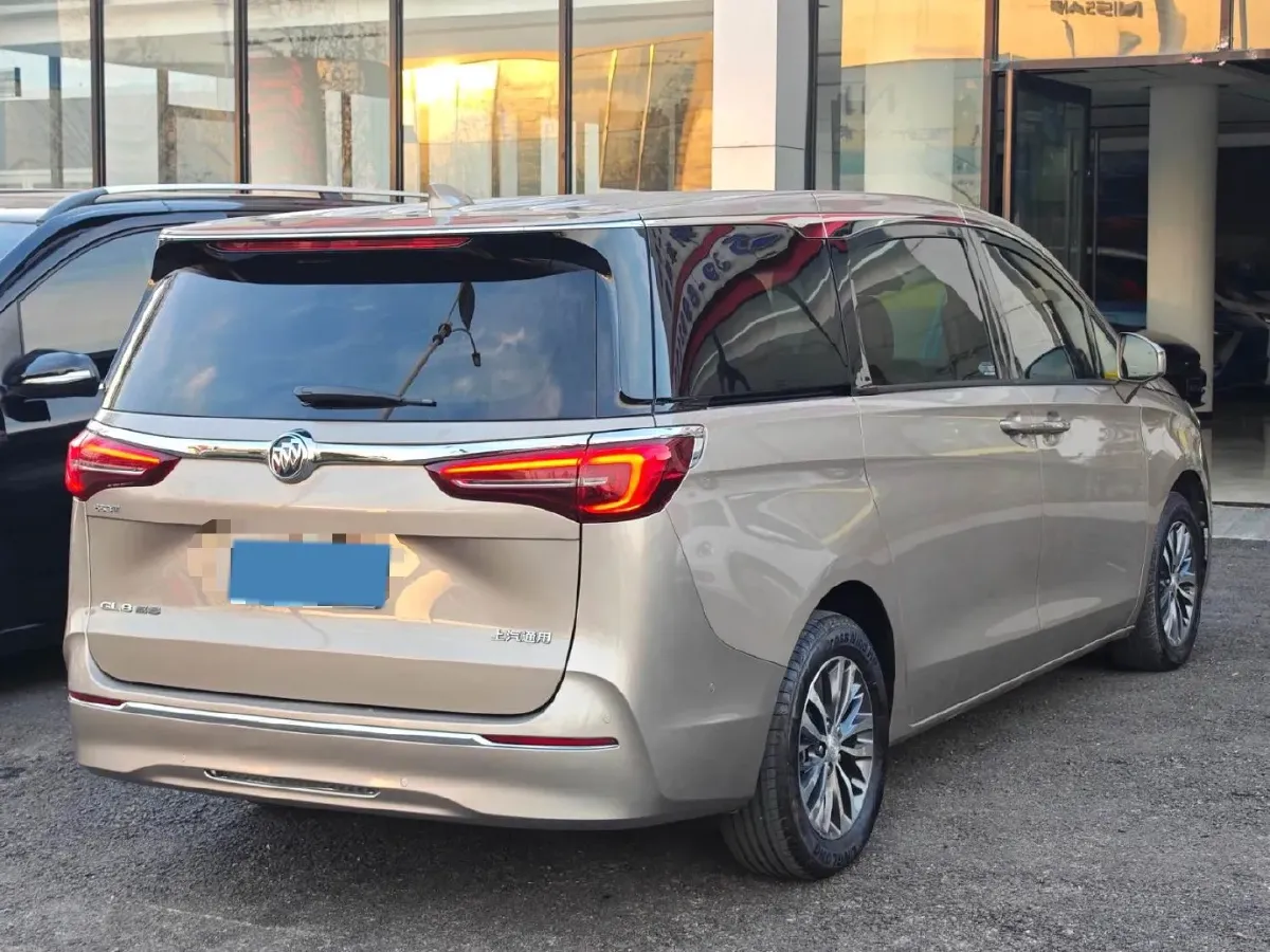 2022 Buick GL8 2.0T 237HP L4 9AT,autocango,china used car exporter,china ev exporter,chinese used car exporter,chinese used ev exporter