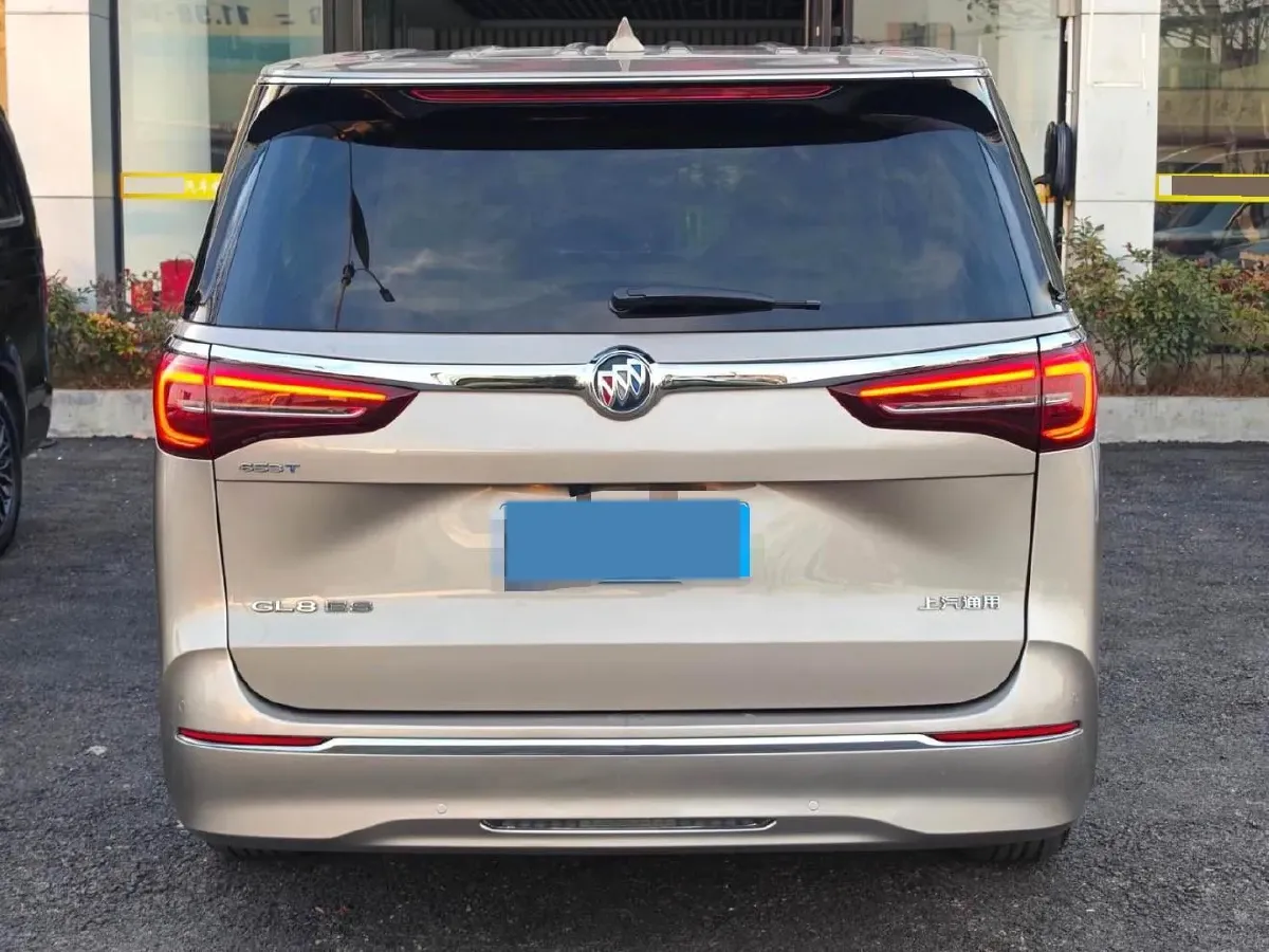2022 Buick GL8 2.0T 237HP L4 9AT,autocango,china used car exporter,china ev exporter,chinese used car exporter,chinese used ev exporter