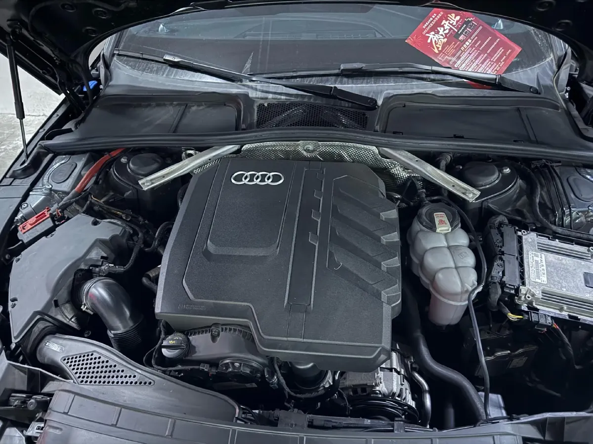 2023 Audi A4L 2.0T 190HP L4 7DCT,autocango,china used car exporter,china ev exporter,chinese used car exporter,chinese used ev exporter