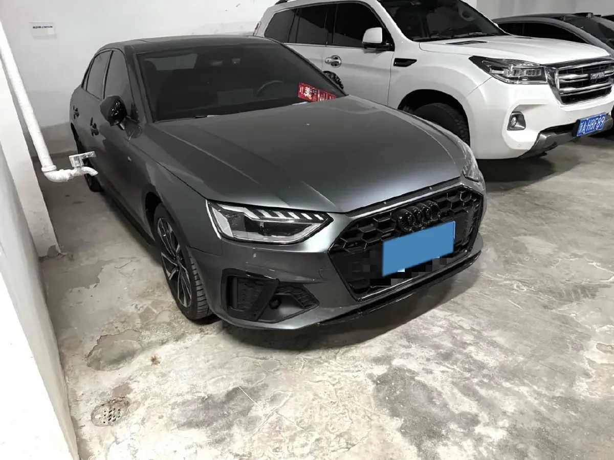 2023 Audi A4L 2.0T 190HP L4 7DCT,autocango,china used car exporter,china ev exporter,chinese used car exporter,chinese used ev exporter