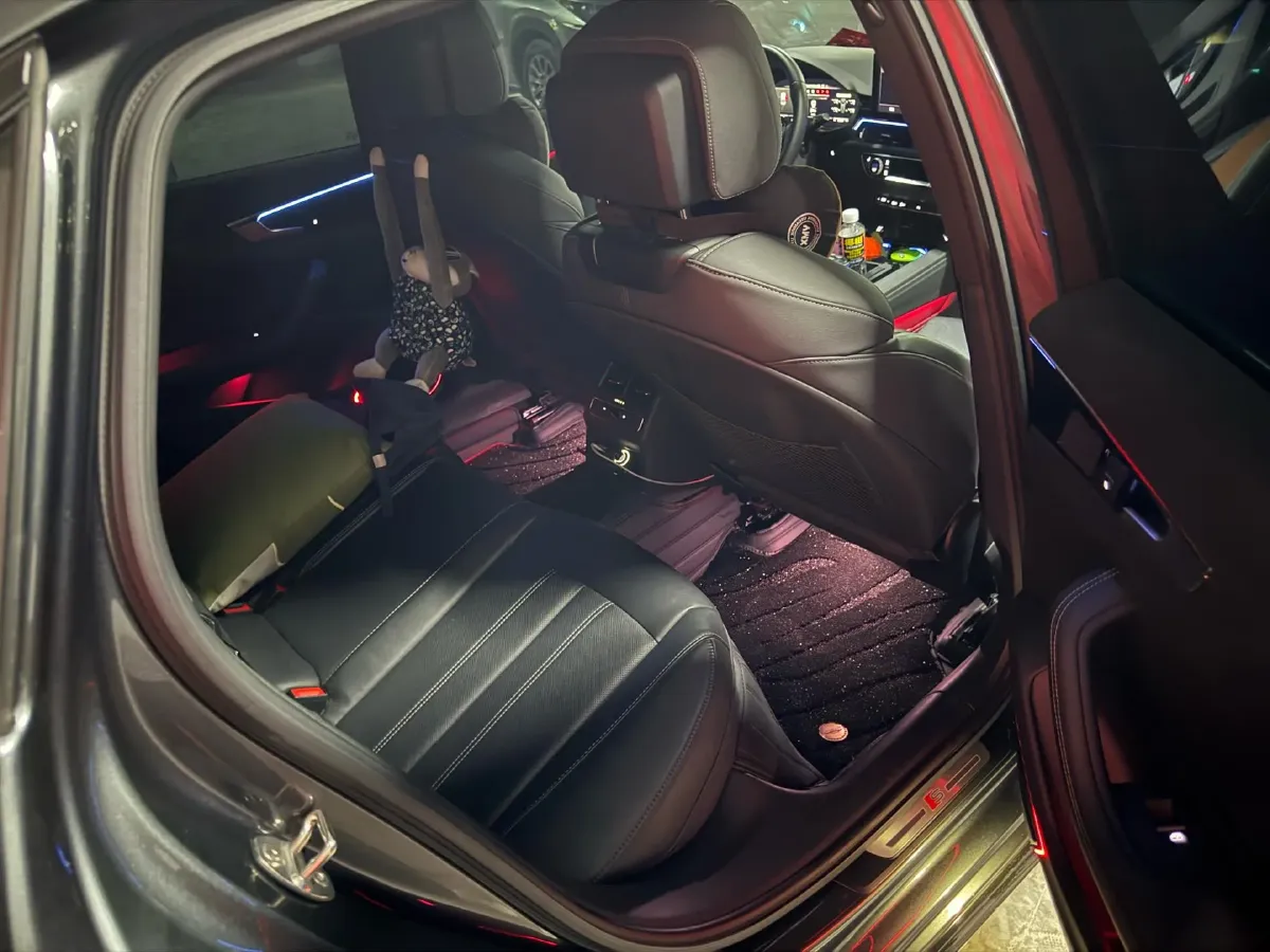 2023 Audi A4L 2.0T 190HP L4 7DCT,autocango,china used car exporter,china ev exporter,chinese used car exporter,chinese used ev exporter