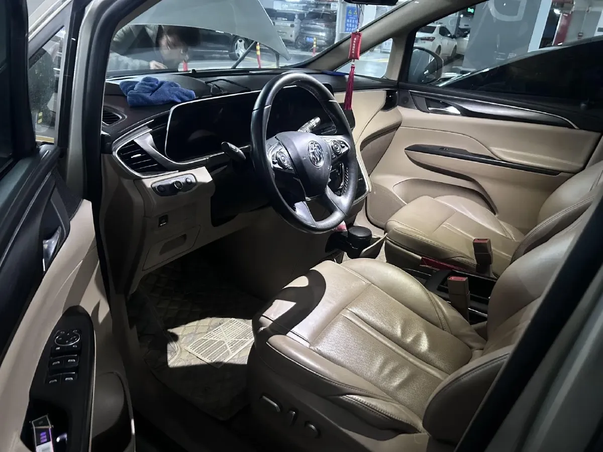 2021 Buick GL8 2.0T 237HP L4 9AT,autocango,china used car exporter,china ev exporter,chinese used car exporter,chinese used ev exporter