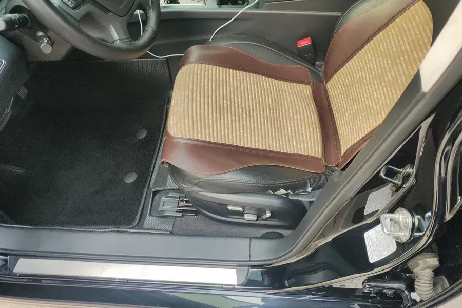 2019 HongQi E-HS3 BEV 52.5KWH,autocango,china used car exporter,china ev exporter,chinese used car exporter,chinese used ev exporter