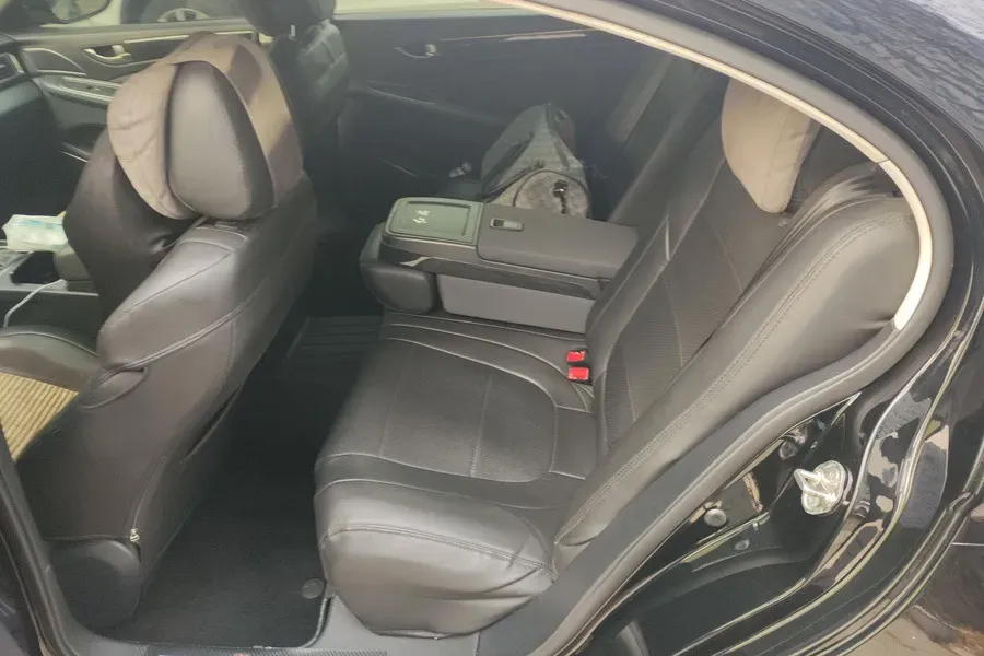 2019 HongQi E-HS3 BEV 52.5KWH,autocango,china used car exporter,china ev exporter,chinese used car exporter,chinese used ev exporter