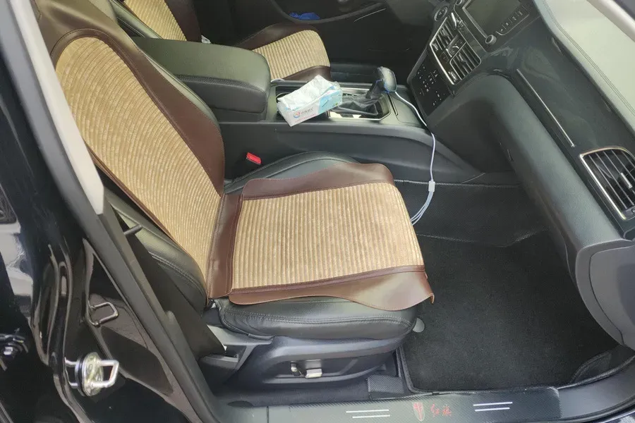 2019 HongQi E-HS3 BEV 52.5KWH,autocango,china used car exporter,china ev exporter,chinese used car exporter,chinese used ev exporter