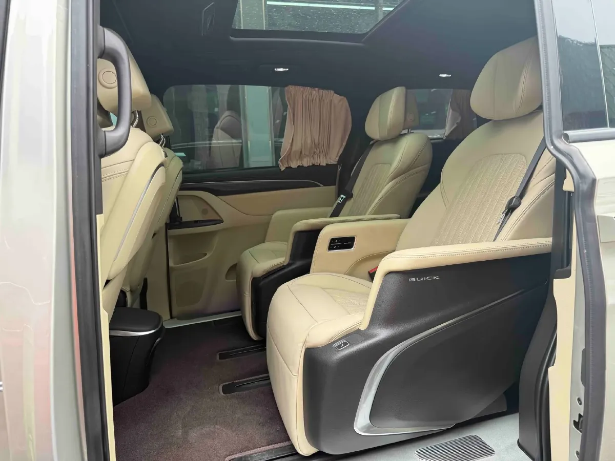 2022 Buick GL8 2.0T 237HP L4 9AT,autocango,china used car exporter,china ev exporter,chinese used car exporter,chinese used ev exporter