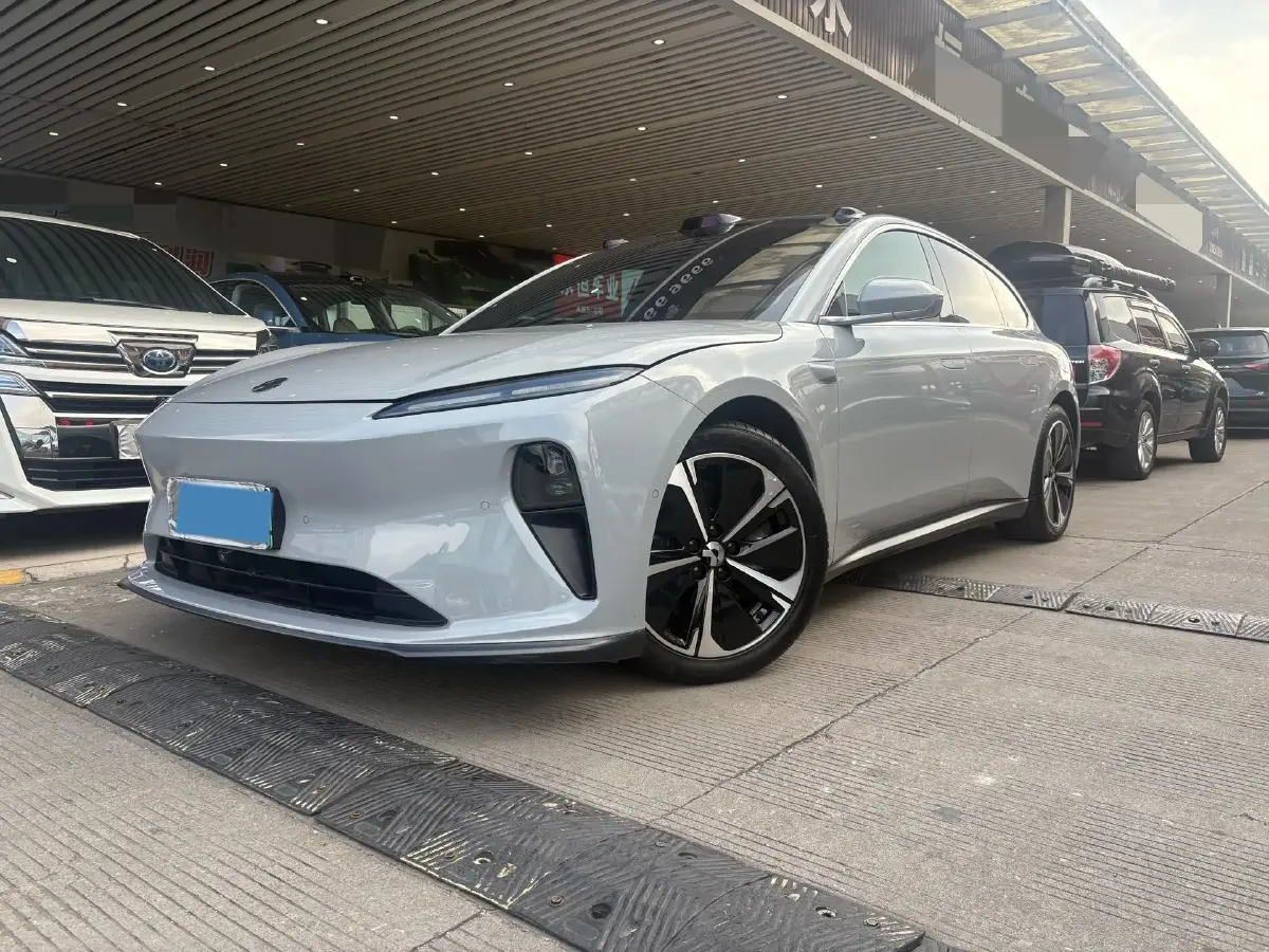 2023 NIO ET5T BEV 75KWH