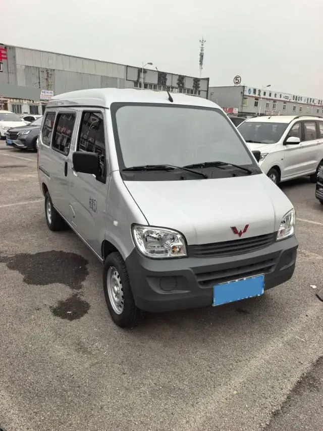 2023 WuLing ZhiGuang 1.5L 102HP L4 5MT,autocango,china used car exporter,china ev exporter,chinese used car exporter,chinese used ev exporter
