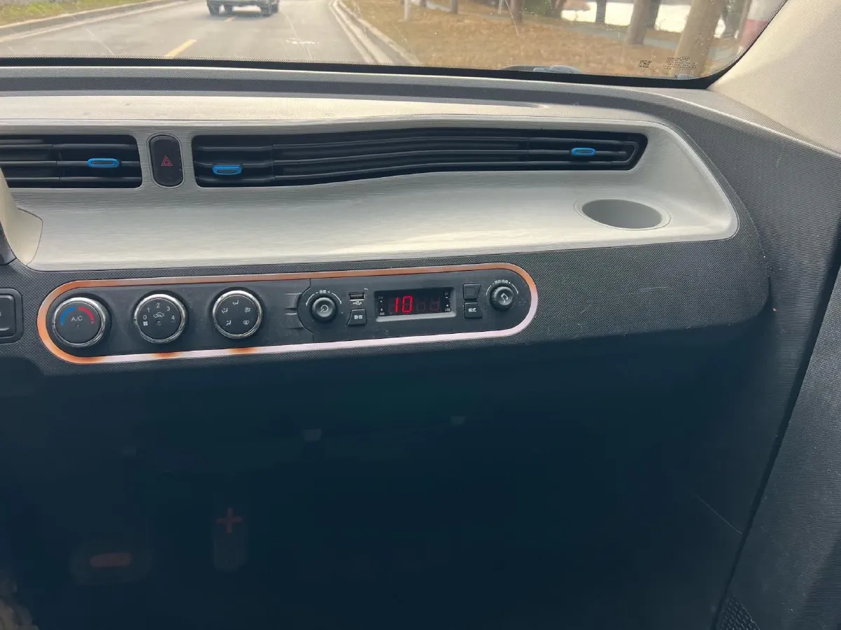 2020 WuLing HongGuang MINI EV BEV 9.3KWH,autocango,china used car exporter,china ev exporter,chinese used car exporter,chinese used ev exporter