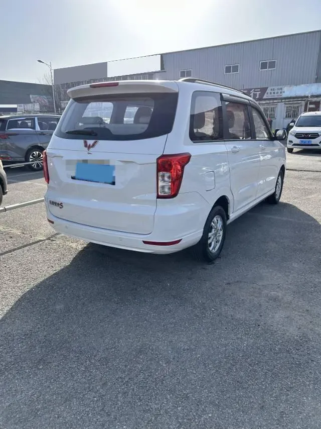 2021 WuLing RongGuang New Truck 1.5L 99HP L4 5MT,autocango,china used car exporter,china ev exporter,chinese used car exporter,chinese used ev exporter