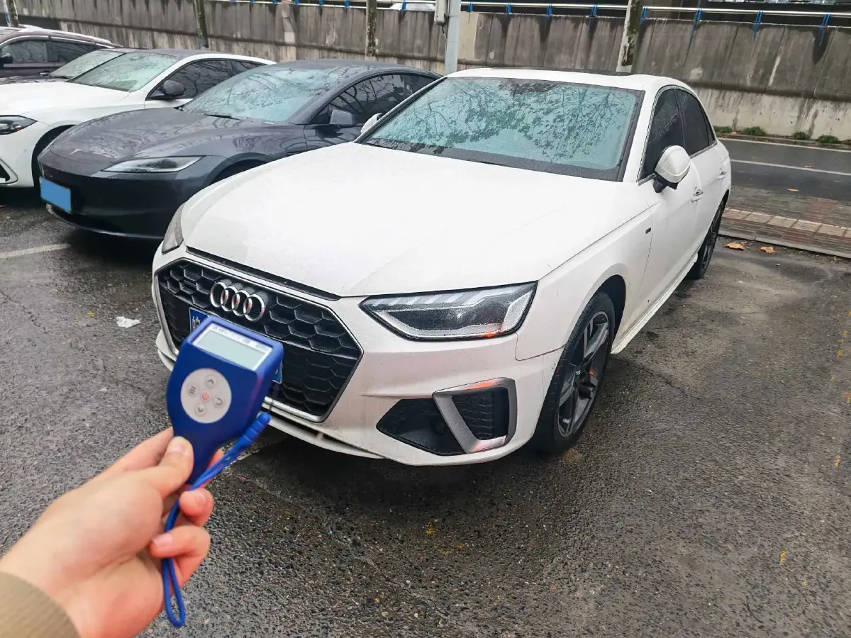 2022 Audi A4L 2.0T 190HP L4 7DCT