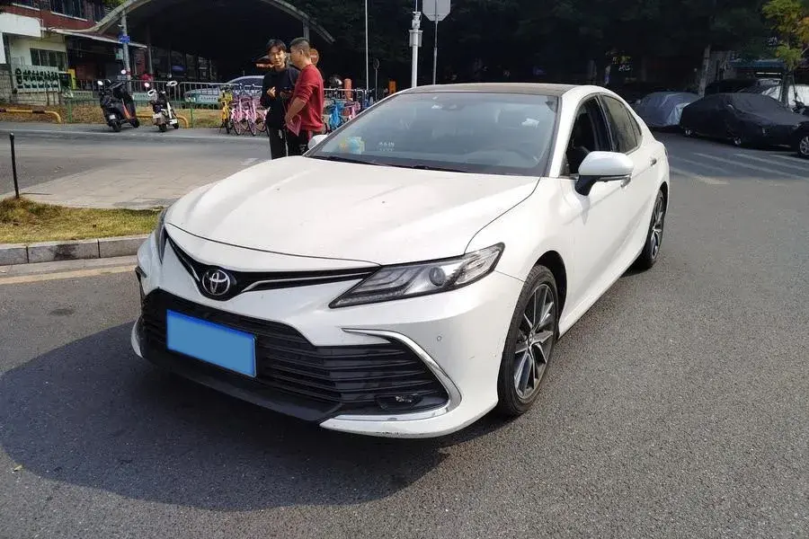 2021 Toyota Camry 2.5L 209HP L4 8AT