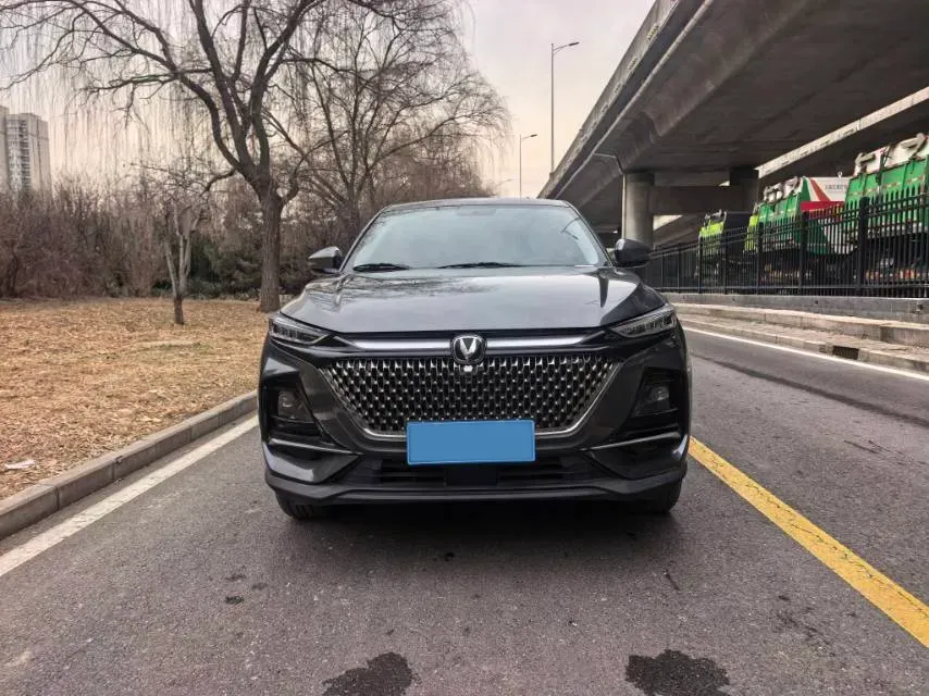 2024 ChangAn X7 PLUS 1.5T 188HP L4 7DCT,autocango,china used car exporter,china ev exporter,chinese used car exporter,chinese used ev exporter