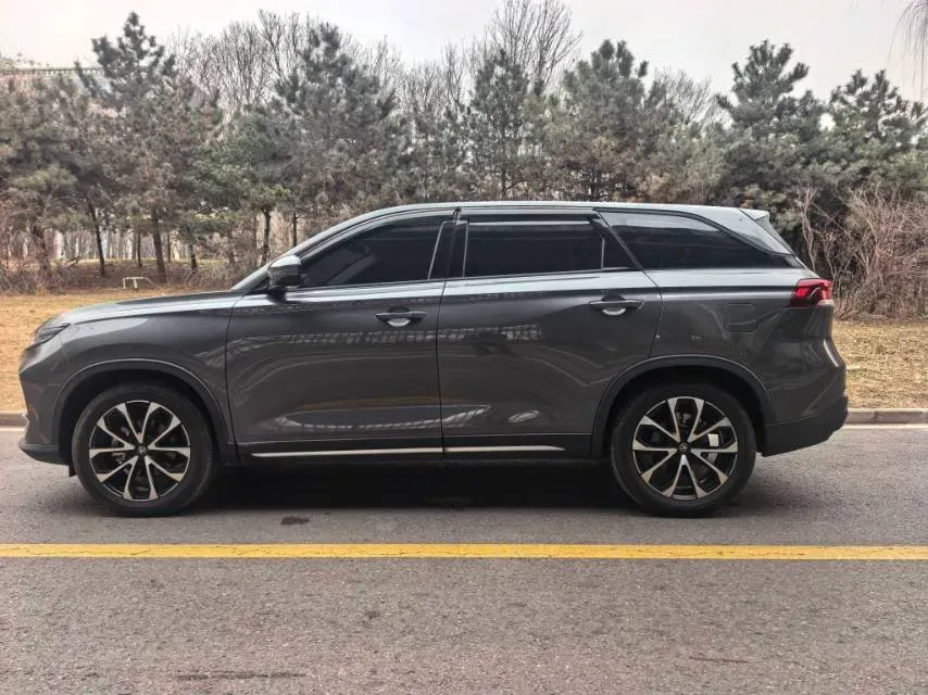 2024 ChangAn X7 PLUS 1.5T 188HP L4 7DCT,autocango,china used car exporter,china ev exporter,chinese used car exporter,chinese used ev exporter