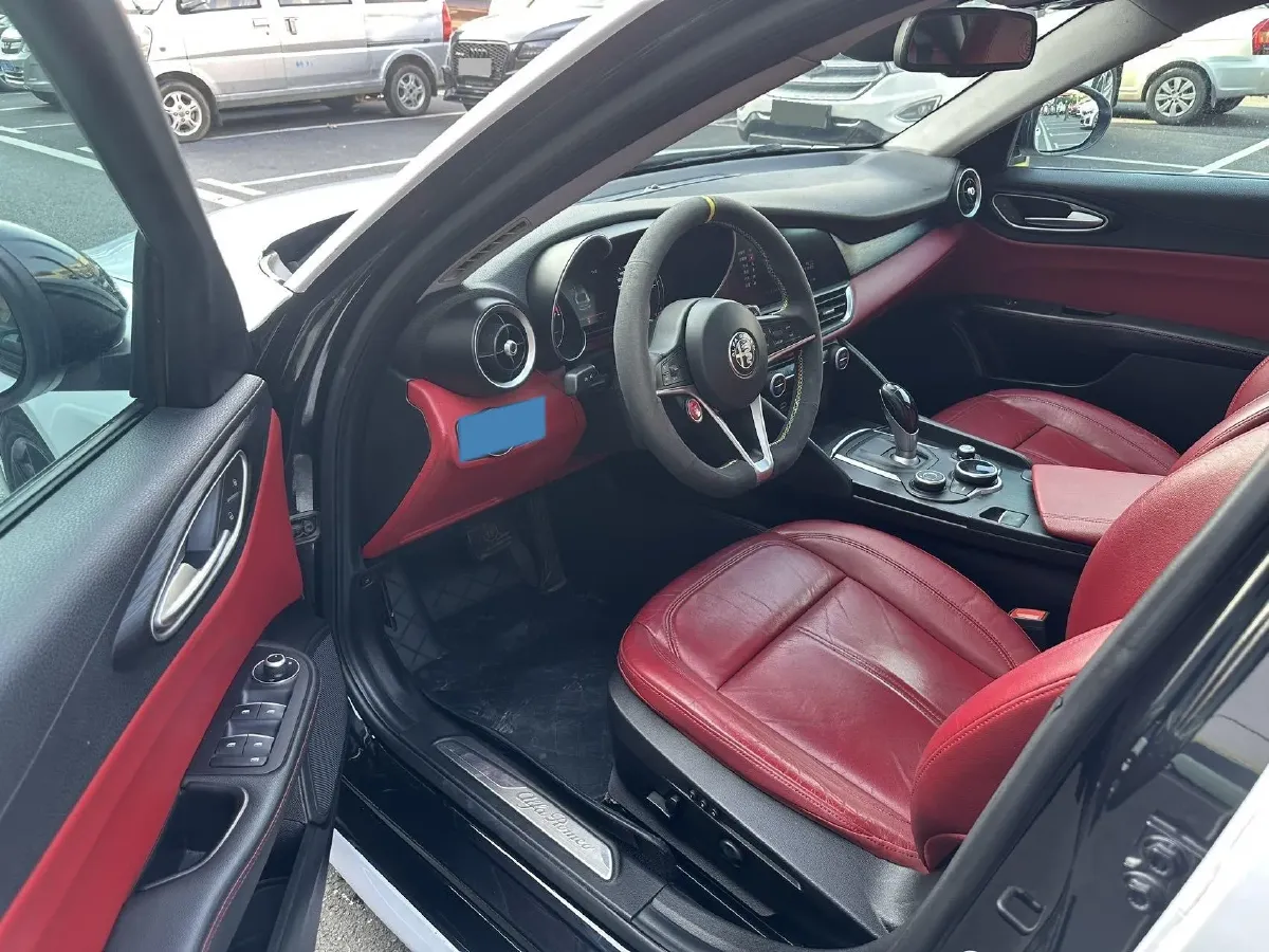 2017 Toyota Highlander 2.0T 220HP L4 6AT,autocango,china used car exporter,china ev exporter,chinese used car exporter,chinese used ev exporter