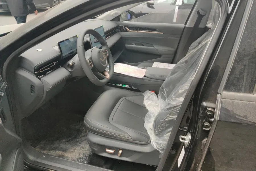 2025 WuLing XingGuang 1.5L 106HP L4 E-CVT PHEV,autocango,china used car exporter,china ev exporter,chinese used car exporter,chinese used ev exporter