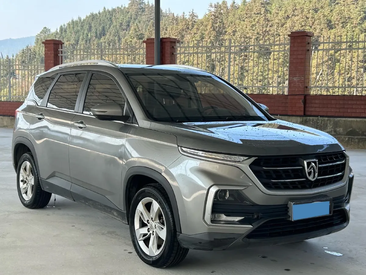 2019 BaoJun 530 1.5T 151HP L4 CVT,autocango,china used car exporter,china ev exporter,chinese used car exporter,chinese used ev exporter