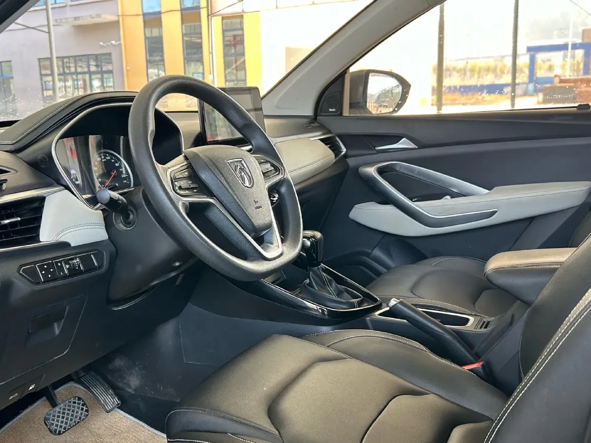 2019 BaoJun 530 1.5T 151HP L4 CVT,autocango,china used car exporter,china ev exporter,chinese used car exporter,chinese used ev exporter