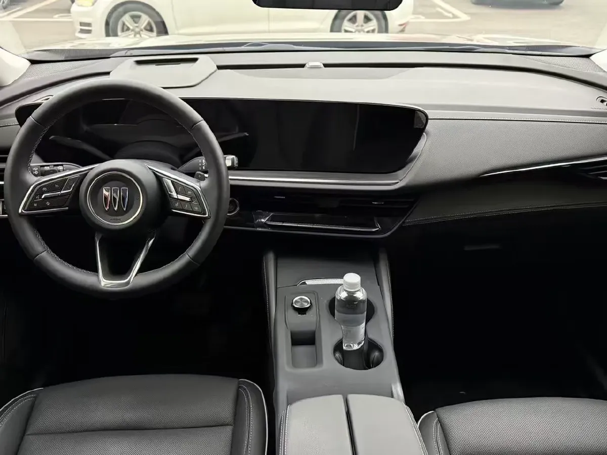 2024 Buick EnvisionPlus 2.0T 237HP L4 9AT,autocango,china used car exporter,china ev exporter,chinese used car exporter,chinese used ev exporter
