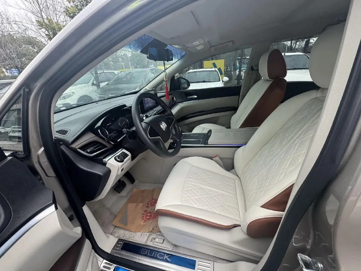 2022 Buick GL8 2.0T 237HP L4 9AT,autocango,china used car exporter,china ev exporter,chinese used car exporter,chinese used ev exporter