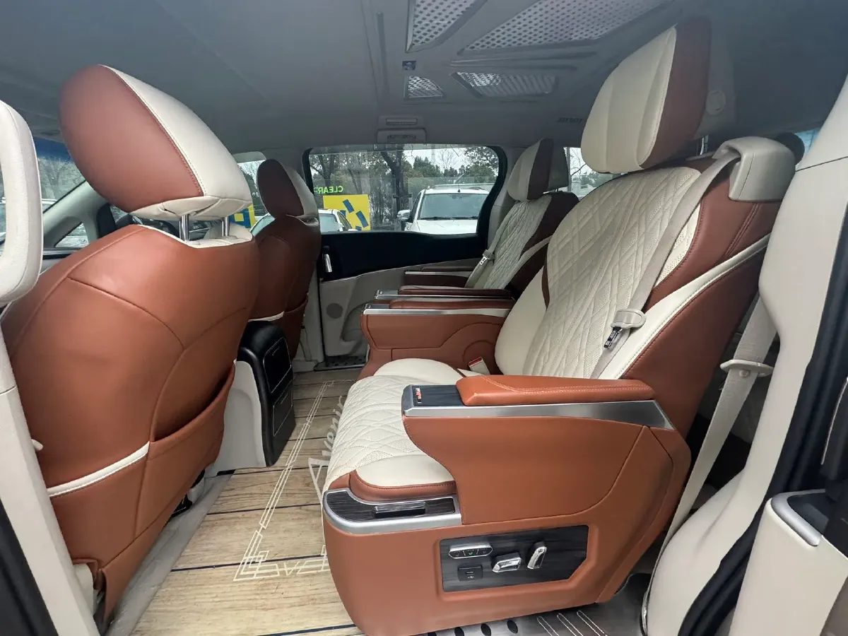 2022 Buick GL8 2.0T 237HP L4 9AT,autocango,china used car exporter,china ev exporter,chinese used car exporter,chinese used ev exporter