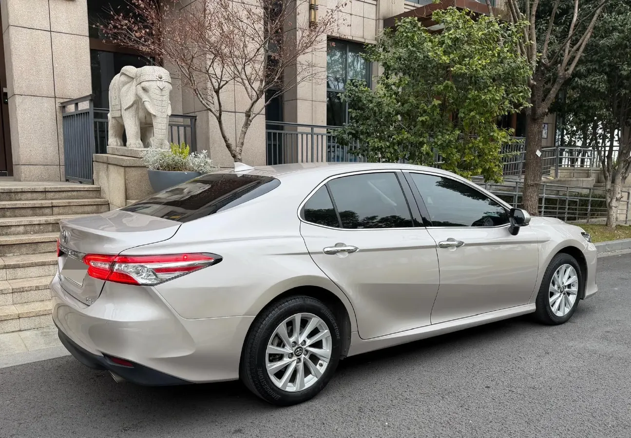 2021 Toyota Camry 2.0L 178HP L4 CVT,autocango,china used car exporter,china ev exporter,chinese used car exporter,chinese used ev exporter
