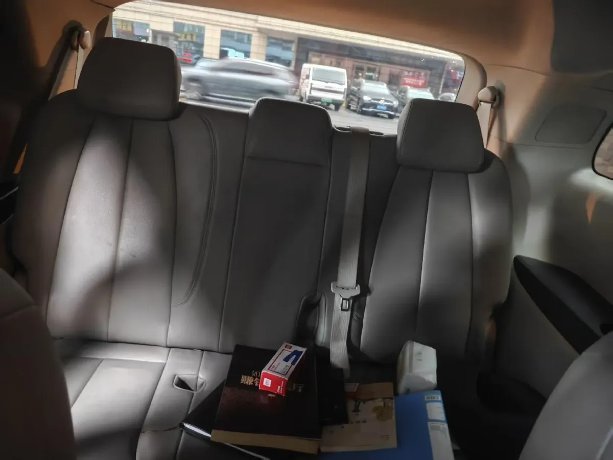 2022 Buick GL8 2.0T 237HP L4 9AT,autocango,china used car exporter,china ev exporter,chinese used car exporter,chinese used ev exporter