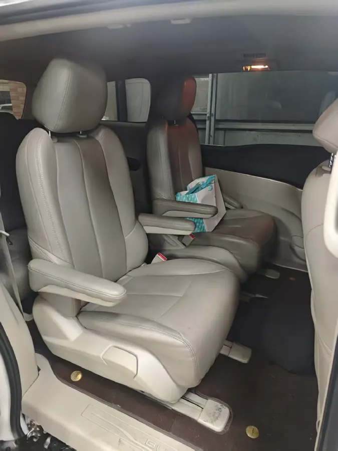 2022 Buick GL8 2.0T 237HP L4 9AT,autocango,china used car exporter,china ev exporter,chinese used car exporter,chinese used ev exporter