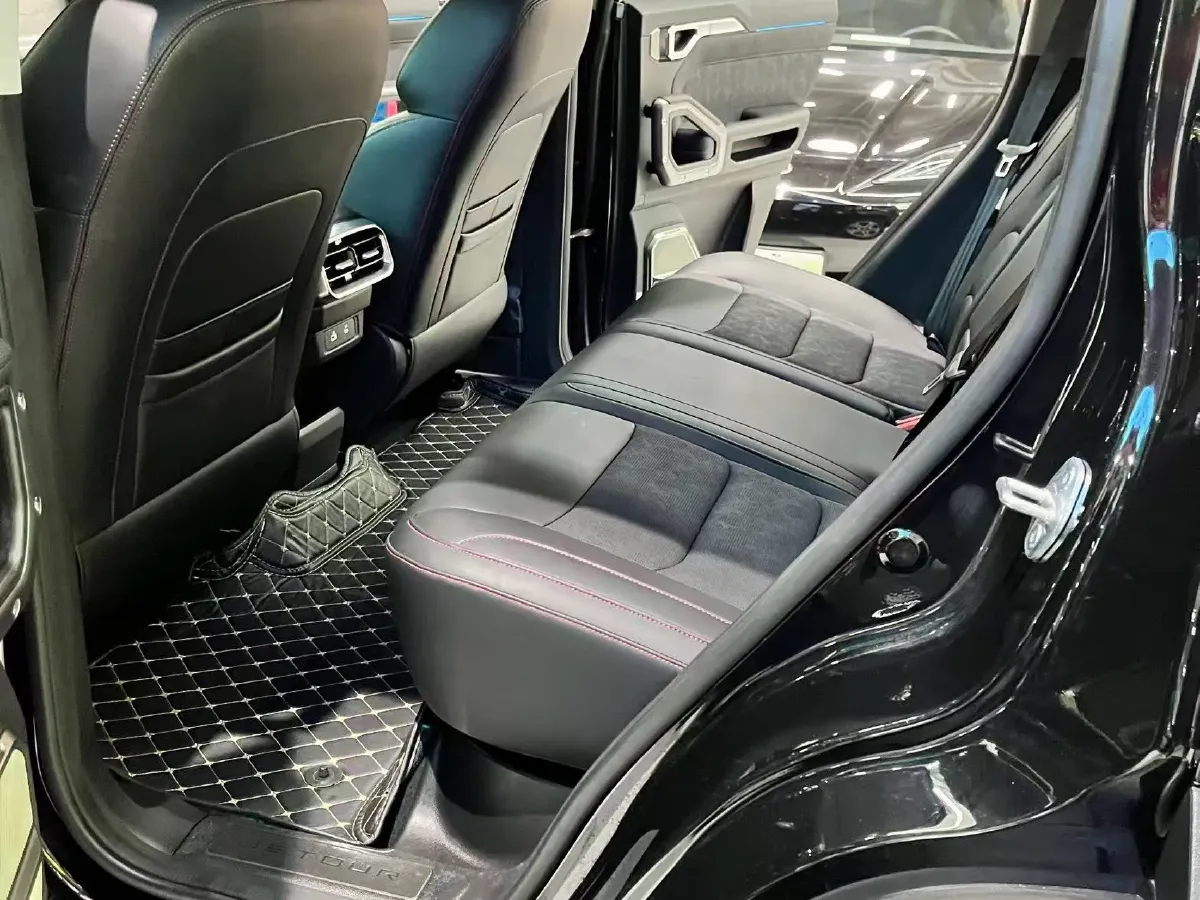 2025 Jetour Traveller 1.5T 184HP L4 7DCT,autocango,china used car exporter,china ev exporter,chinese used car exporter,chinese used ev exporter