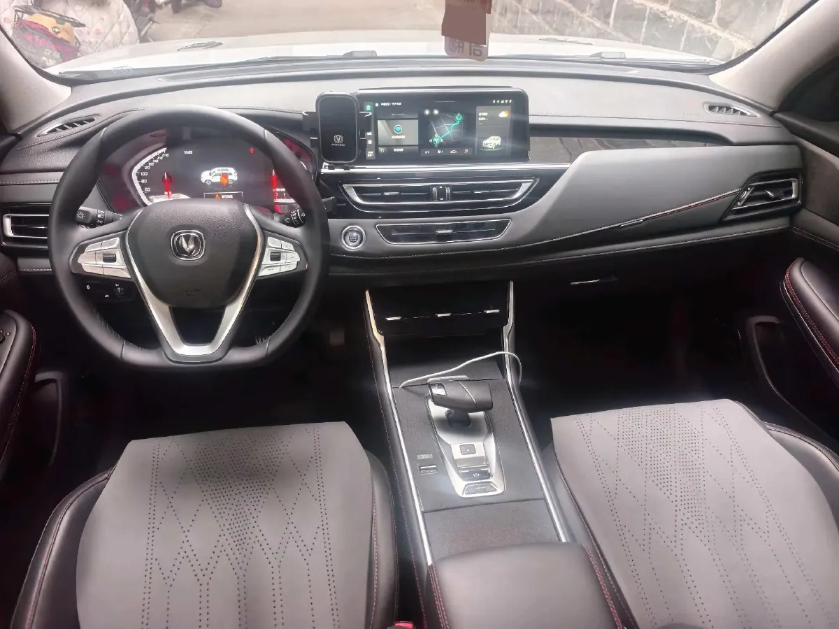 2024 ChangAn CS75 1.5T 188HP L4 7DCT,autocango,china used car exporter,china ev exporter,chinese used car exporter,chinese used ev exporter