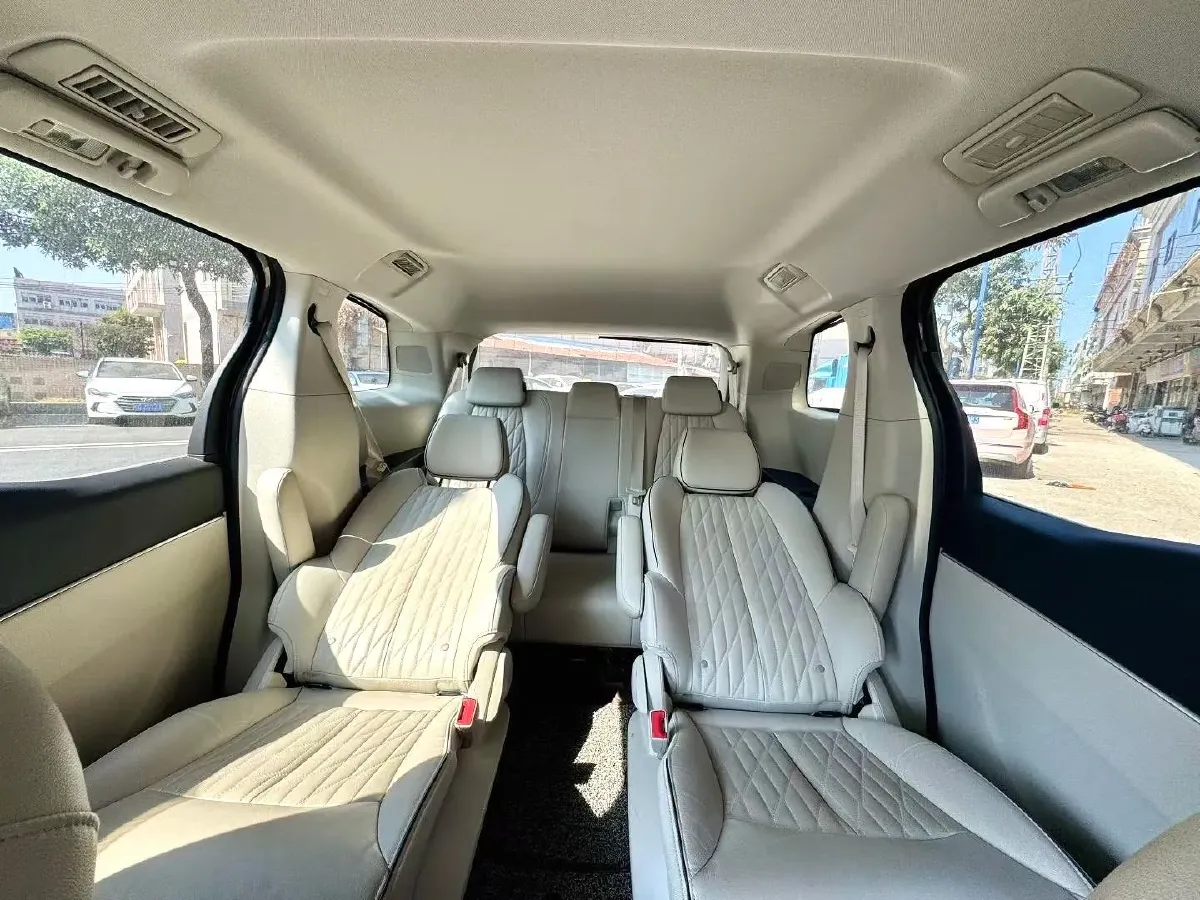 2021 Buick GL8 2.0T 237HP L4 9AT,autocango,china used car exporter,china ev exporter,chinese used car exporter,chinese used ev exporter