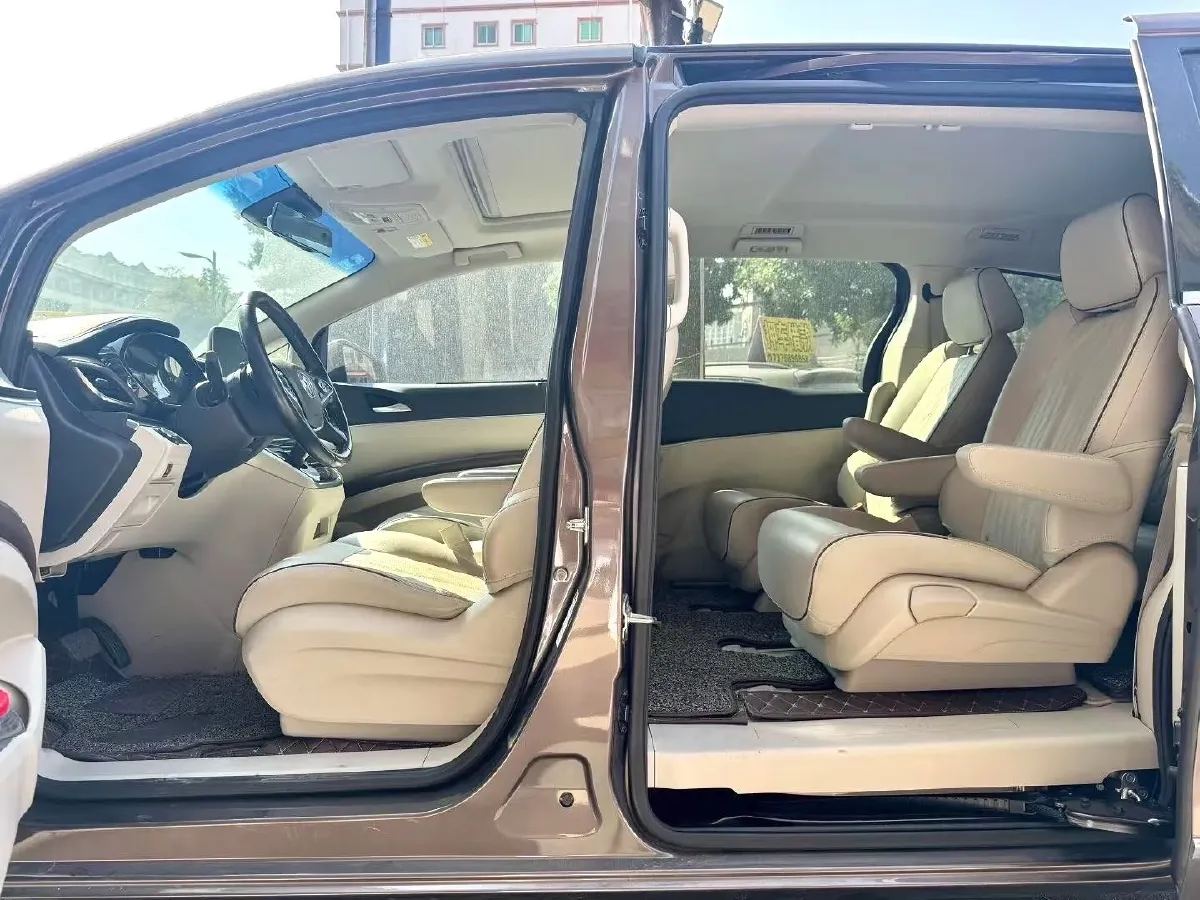 2021 Buick GL8 2.0T 237HP L4 9AT,autocango,china used car exporter,china ev exporter,chinese used car exporter,chinese used ev exporter