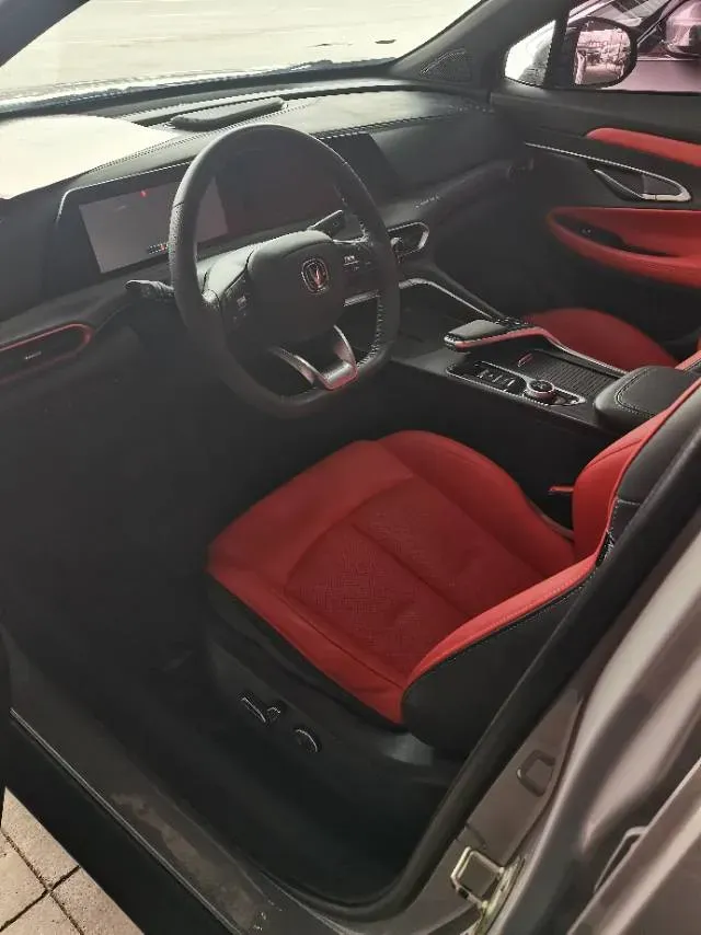 2020 ChangAn UNI-T 1.5T 180HP L4 7DCT,autocango,china used car exporter,china ev exporter,chinese used car exporter,chinese used ev exporter