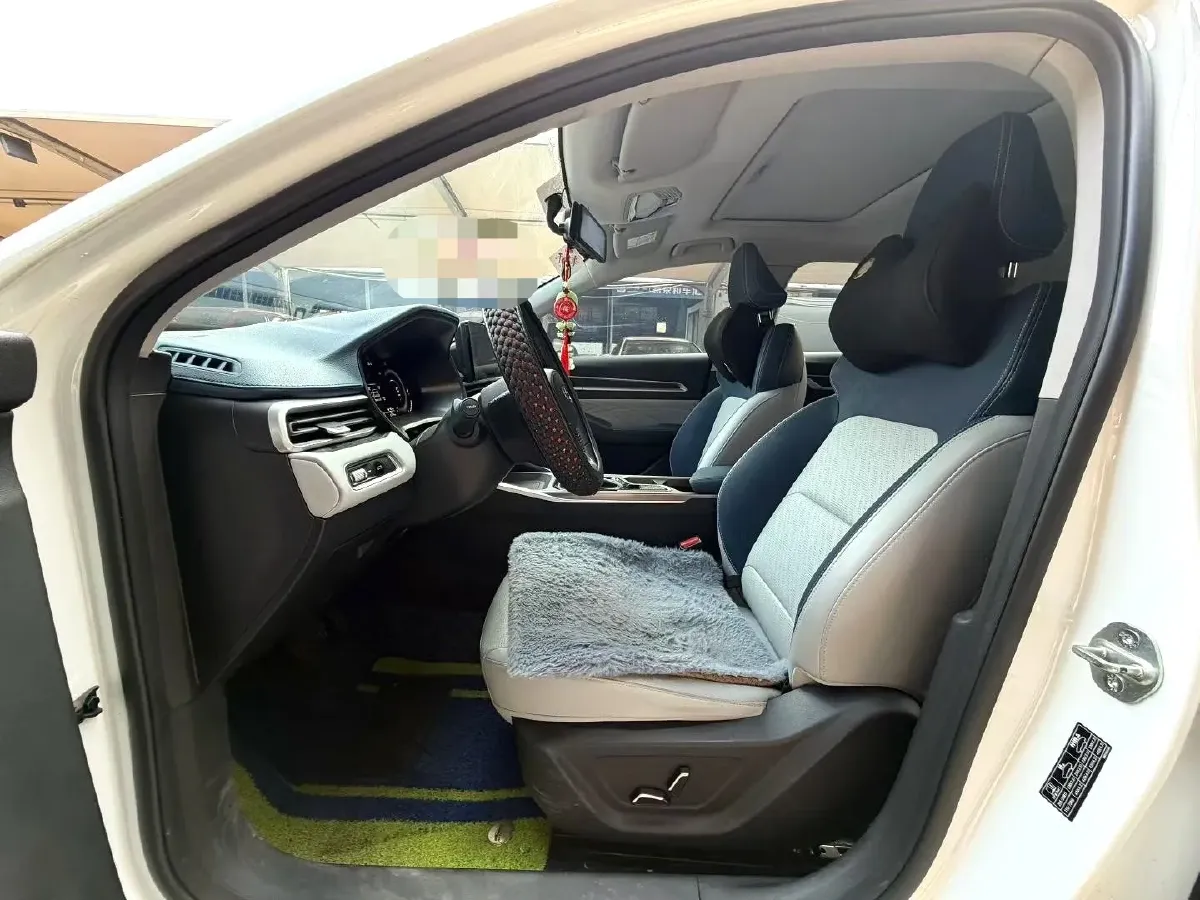 2022 Geely Emgrand 1.5L 114HP L4 CVT,autocango,china used car exporter,china ev exporter,chinese used car exporter,chinese used ev exporter