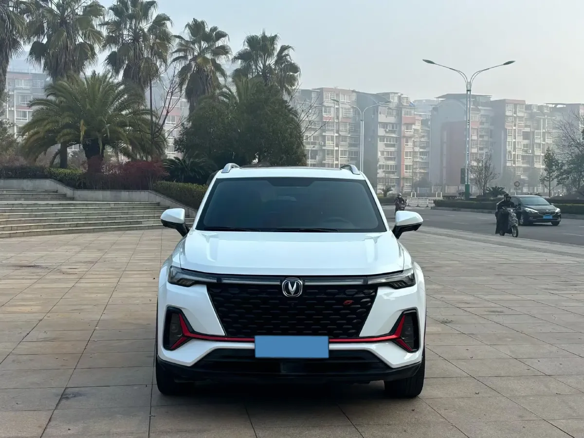 2021 ChangAn CS35 Plus 1.4T 160HP L4 7DCT,autocango,china used car exporter,china ev exporter,chinese used car exporter,chinese used ev exporter
