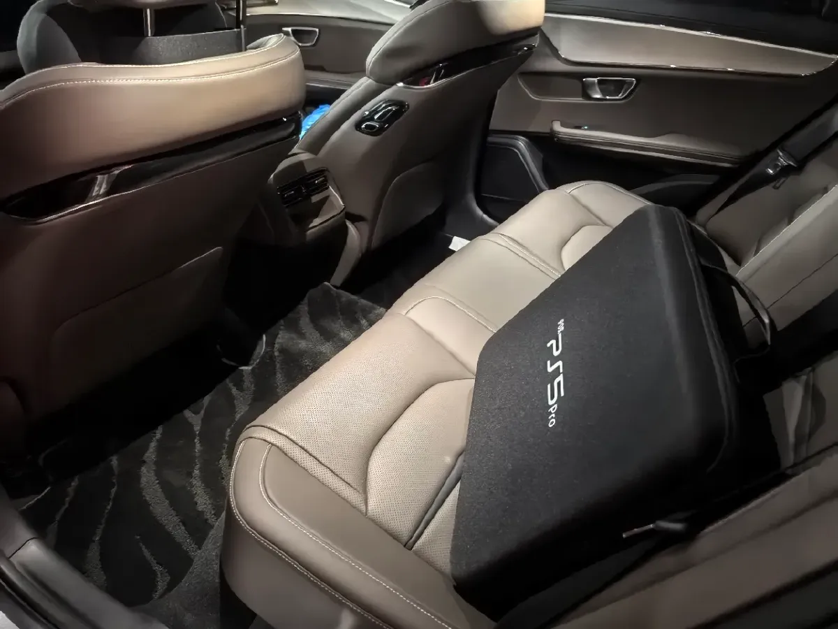 2020 WEY VV7 2.0T 227HP L4 7DCT PHEV,autocango,china used car exporter,china ev exporter,chinese used car exporter,chinese used ev exporter