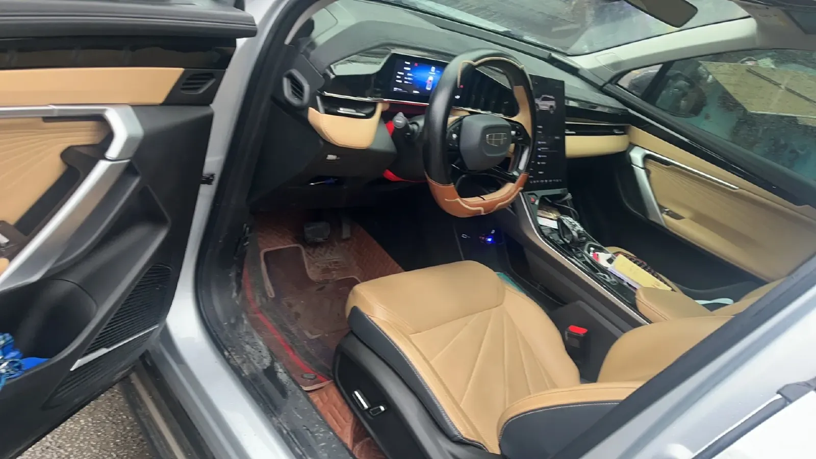 2023 Geely StarRay 1.5T 181HP L4 7DCT,autocango,china used car exporter,china ev exporter,chinese used car exporter,chinese used ev exporter