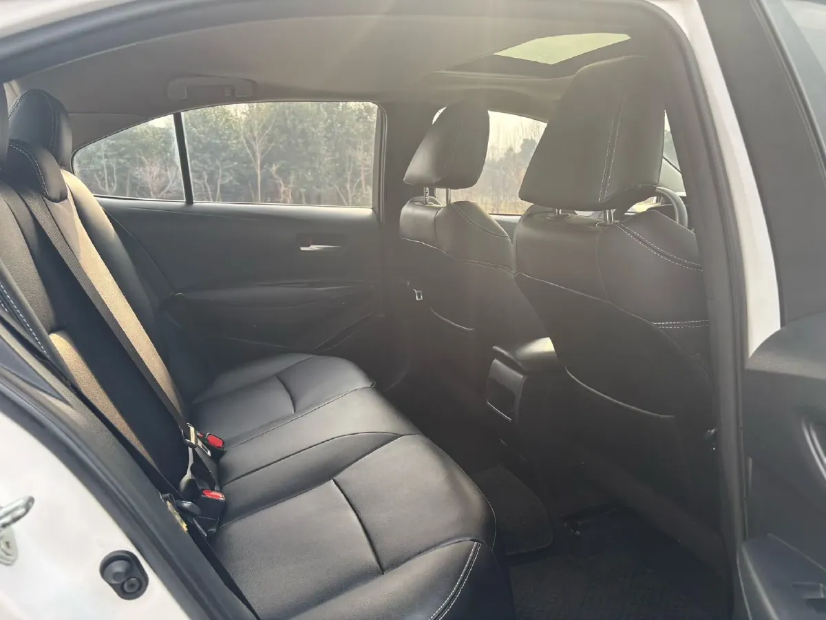 2021 Toyota Corolla 1.2T 116HP L4 CVT,autocango,china used car exporter,china ev exporter,chinese used car exporter,chinese used ev exporter