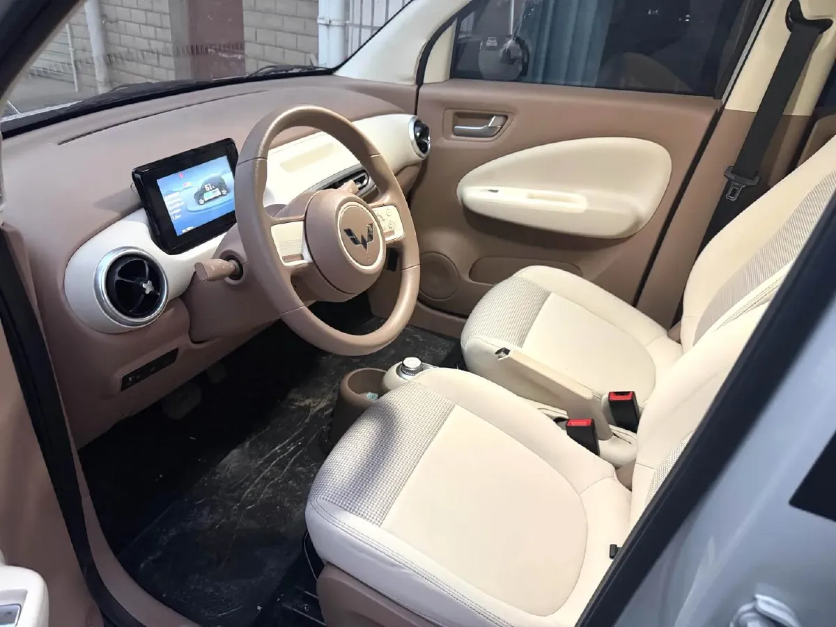 2025 WuLing HongGuang MINI EV BEV 16.2KWH,autocango,china used car exporter,china ev exporter,chinese used car exporter,chinese used ev exporter