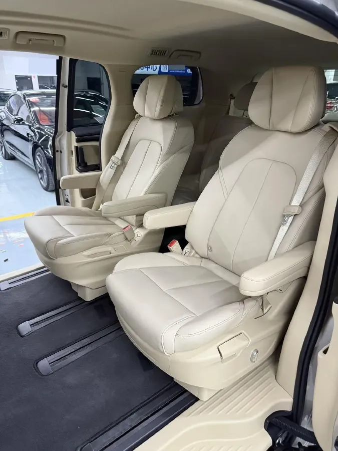 2022 Buick GL8 2.0T 237HP L4 9AT,autocango,china used car exporter,china ev exporter,chinese used car exporter,chinese used ev exporter