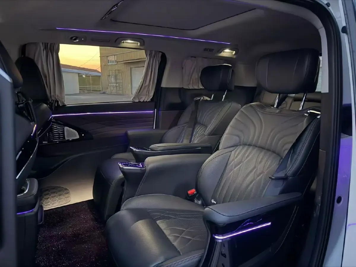 2024 GAC Trumpchi M8 2.0T 252HP L4 8AT,autocango,china used car exporter,china ev exporter,chinese used car exporter,chinese used ev exporter