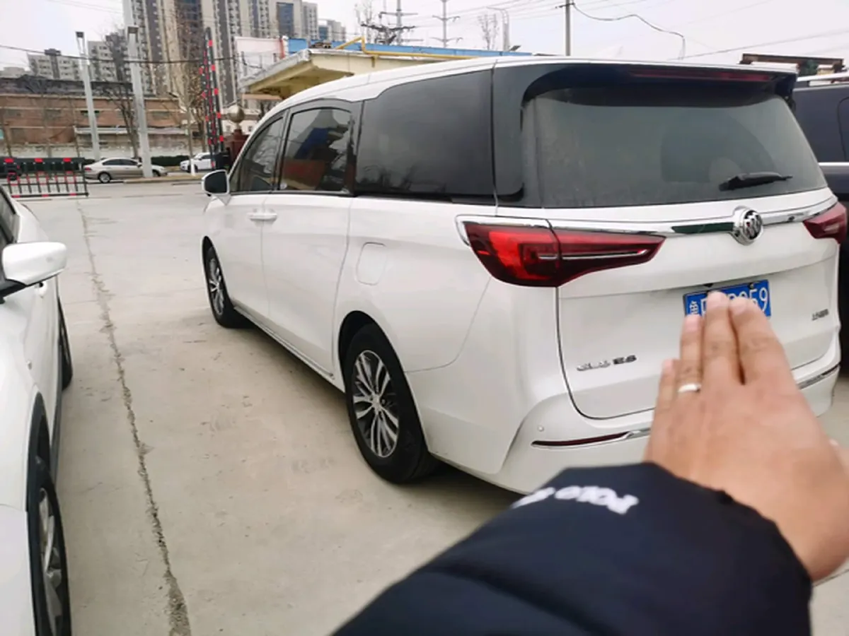 2023 Buick GL8 2.0T 237HP L4 9AT,autocango,china used car exporter,china ev exporter,chinese used car exporter,chinese used ev exporter