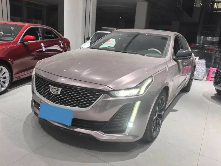 2022 Cadillac CT5 2.0T 237HP L4 10AT