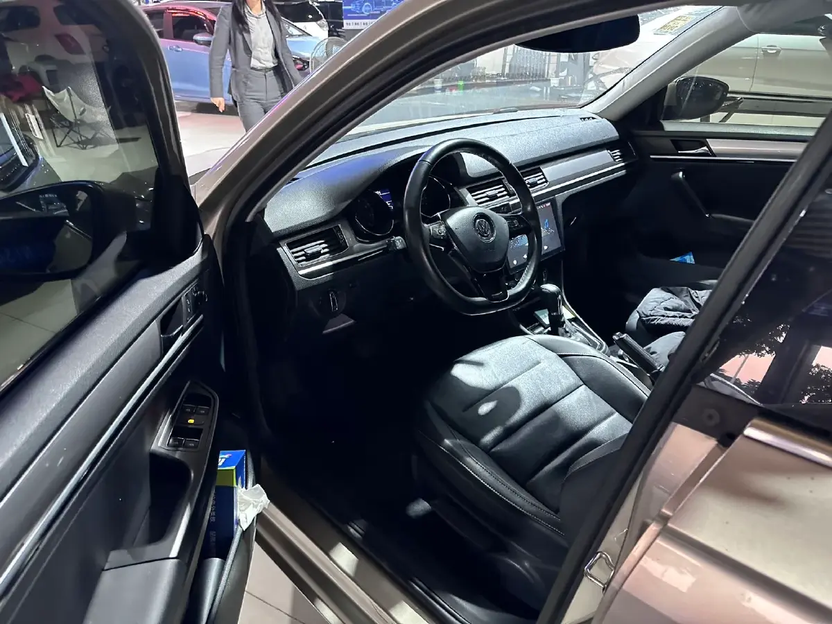 2018 Volkswagen Bora 1.5L 110HP L4 6AT