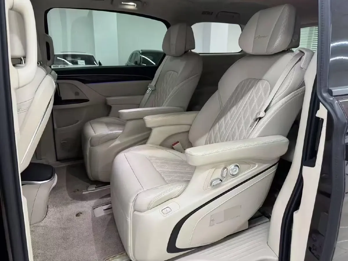 2020 Buick GL8 2.0T 237HP L4 9AT,autocango,china used car exporter,china ev exporter,chinese used car exporter,chinese used ev exporter