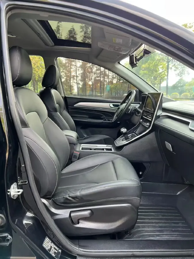 2021 Haval M6 1.5T 150HP L4 7DCT,autocango,china used car exporter,china ev exporter,chinese used car exporter,chinese used ev exporter