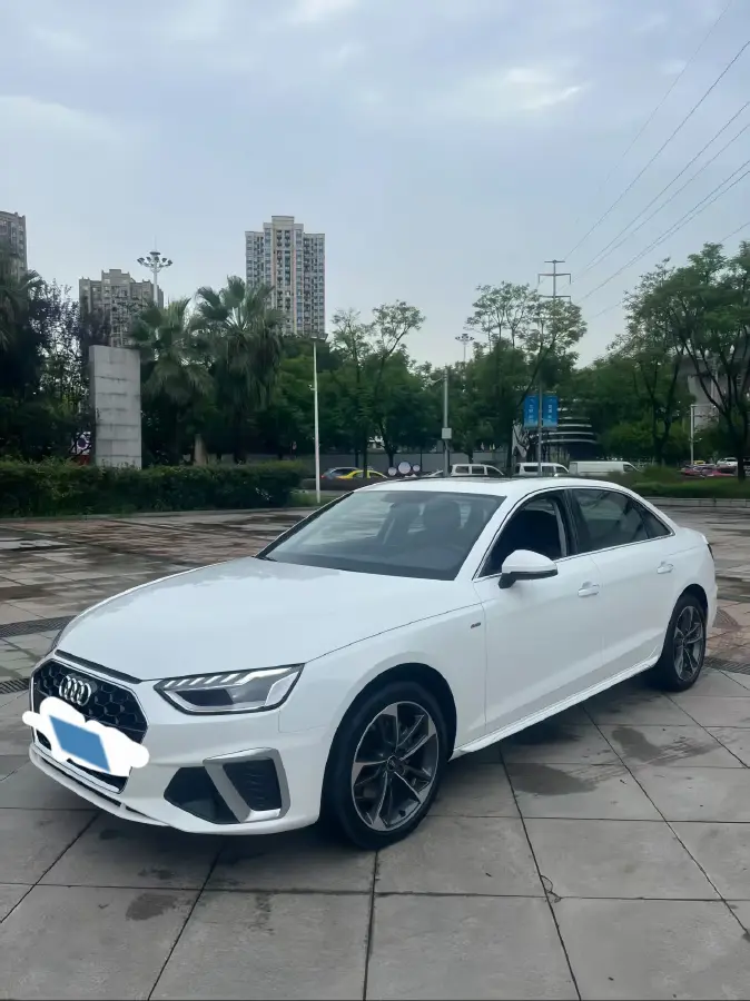 2020 Audi A4L 2.0T 190HP L4 7DCT