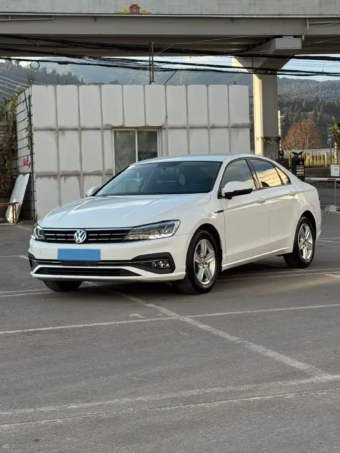 2019 Volkswagen T-Cross 1.4T 150HP L4 7DCT